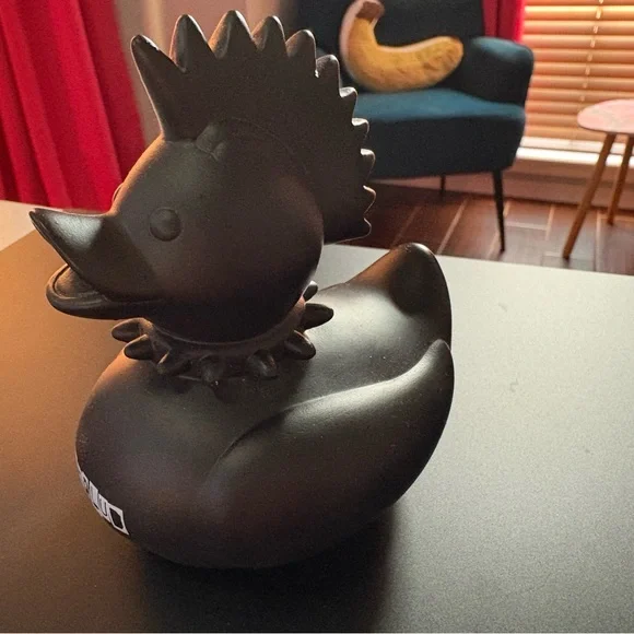 YUNGBLUD Richard Rubber Duck - Picture 2 of 2